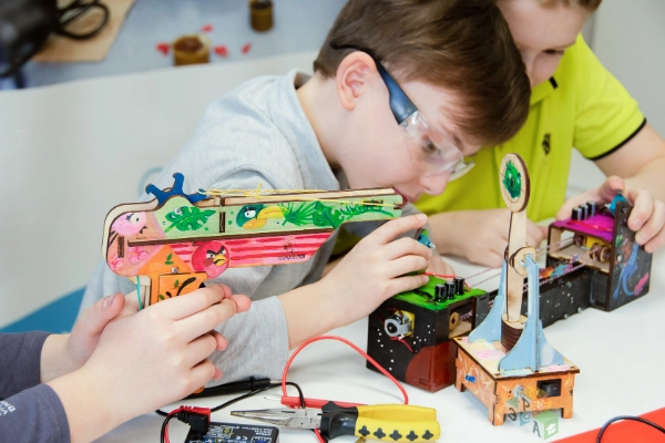 Cortador a laser de madeira 3D para escolas